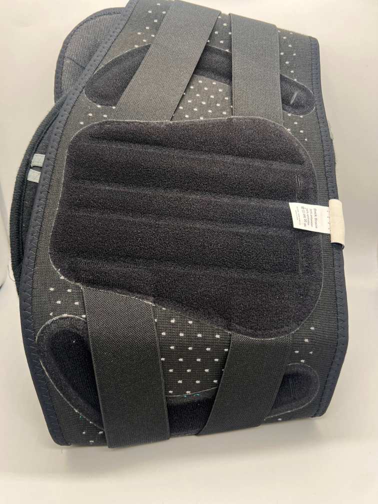 醫(yī)療腰椎護(hù)腰護(hù)具(1)(1).jpg